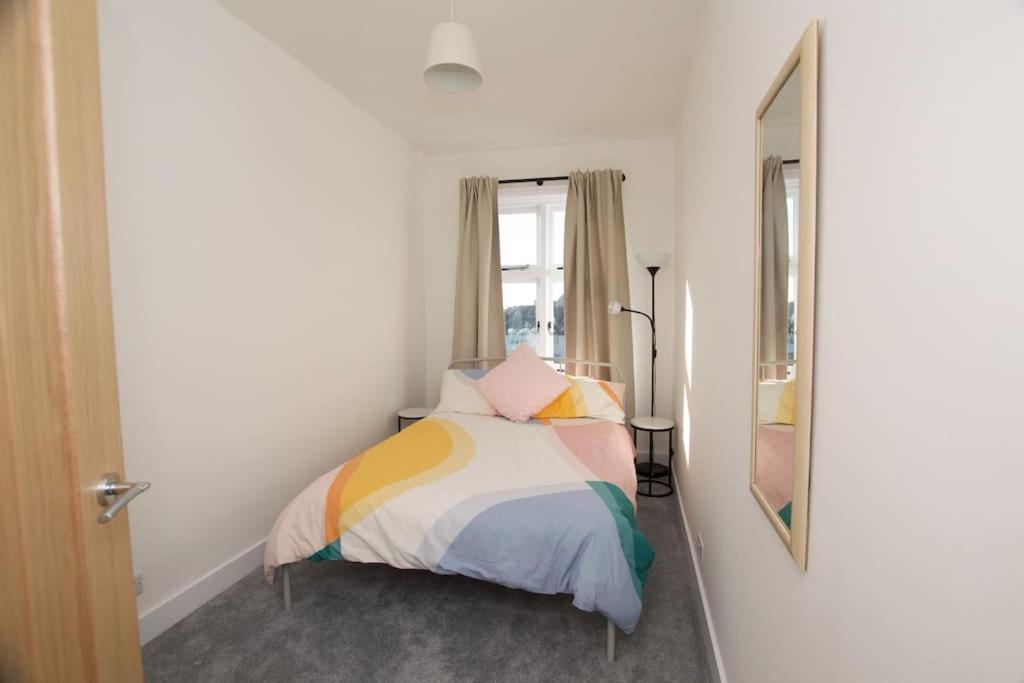 Beautiful Large 3-Bed Coastal Flat With Parking. Apartment Фринтън-он-Сий Екстериор снимка